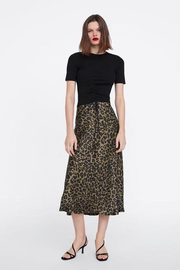 Otra falda de leopardo que será viral: la de la nueva colección de Zara