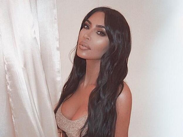 El nuevo look de Kim Kardashian hará que quieras cortarte el flequillo
