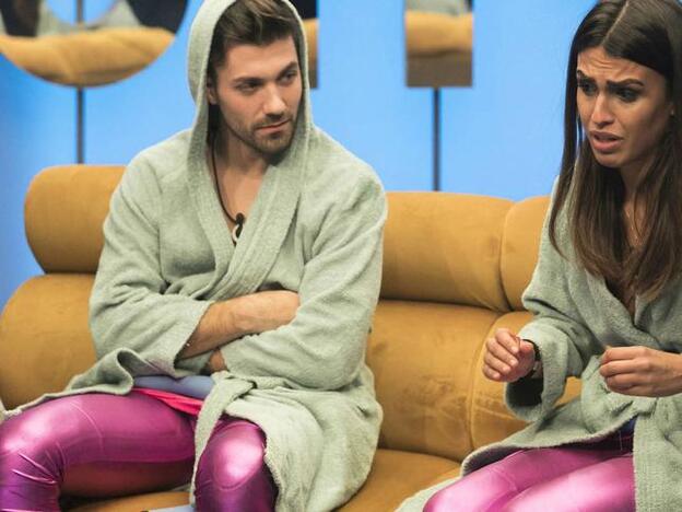 El 'edredoning' entre Sofía Suescun y Alejandro Albalá en 'GH Dúo'