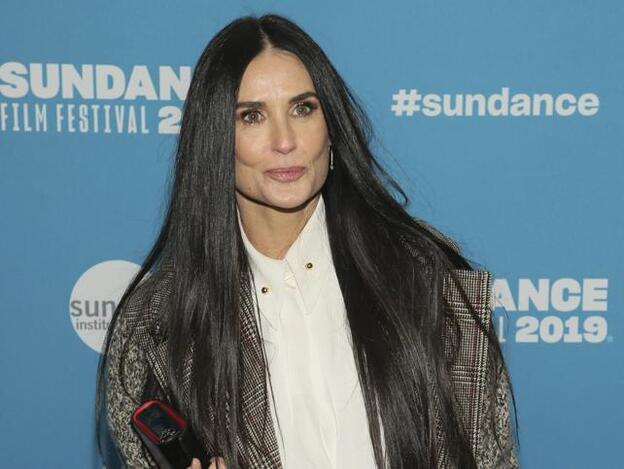 El conjunto más arriesgado de Demi Moore que querrás llevar a la oficina