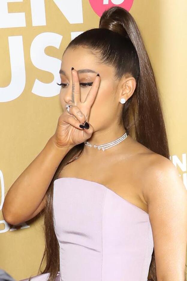 Lo que quería tatuarse Ariana Grande... y lo que se ha tatuado en realidad