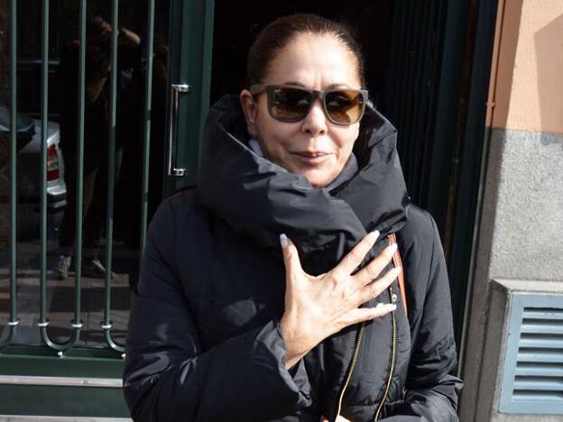 Isabel Pantoja, indignada con el trato de los medios sobre la enfermedad de su madre