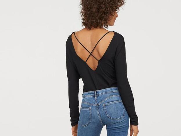 H&M vende los vaqueros que te harán 'culazo' por menos de 25 euros