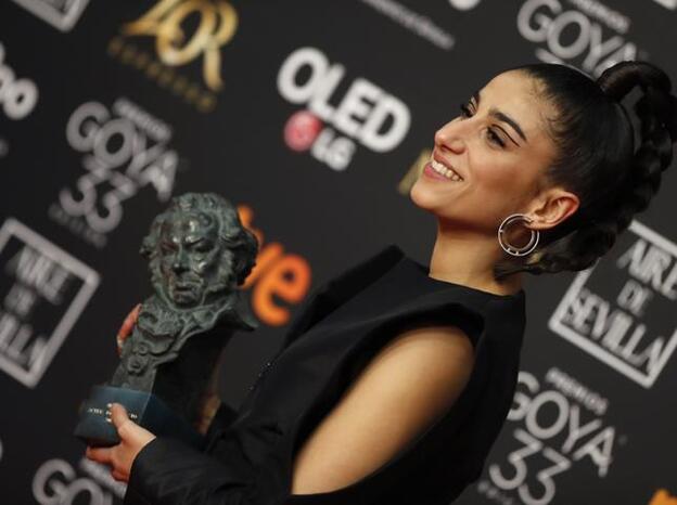 Carolina Yuste se apunta, en los Goya 2019, al eyeliner del momento