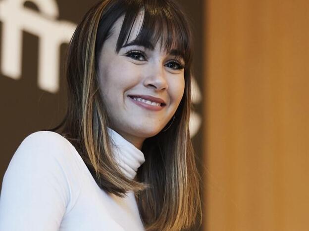 La riñonera de Stradivarius de Aitana confirma que este accesorio vuelve a ser tendencia