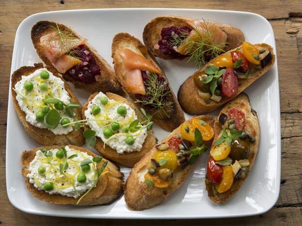 Tostadas con guisantes