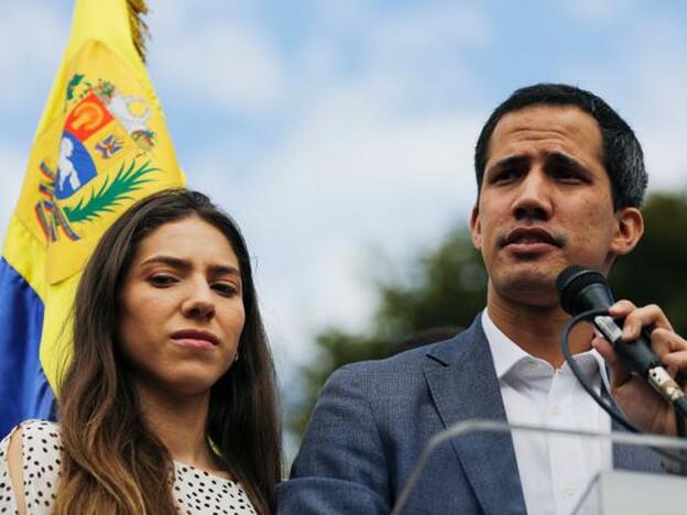 Fabiana Rosales junto a su marido Juan Guaidó./getty images