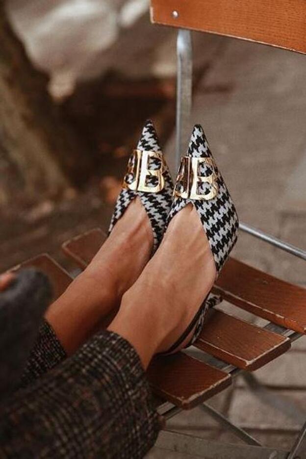 El mejor clon de los zapatos de Balenciaga está en Uterqüe