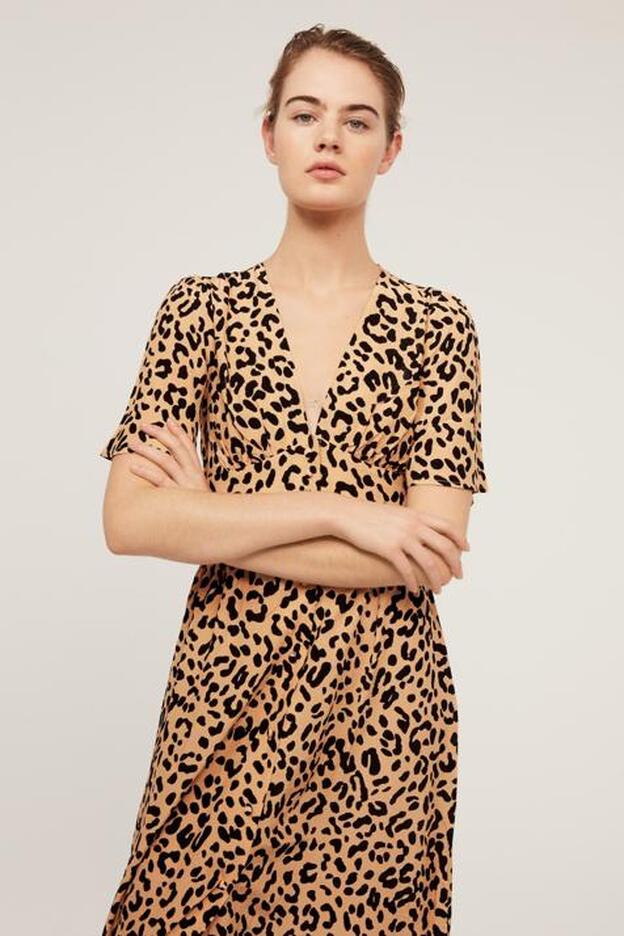 El vestido de leopardo más bonito está en una firma "low cost" que no te esperas