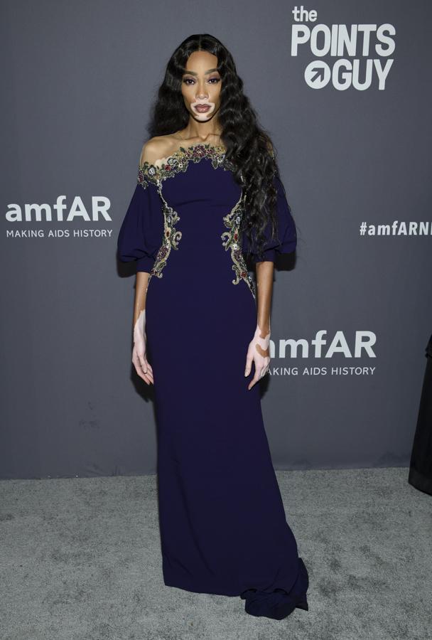 El look de Winnie Harlow en la gala amFAR de Nueva York