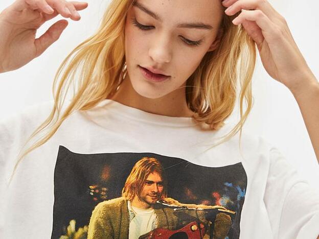 Bershka homenajea al cantante Kurt Cobain en su nueva colección