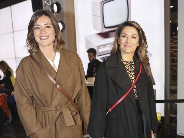 Sandra Barneda y Nagore Robles borran cualquier rastro de crisis en su relación. Pincha sobre la foto para ver las parejas de lesbianas más famosas./GTRES