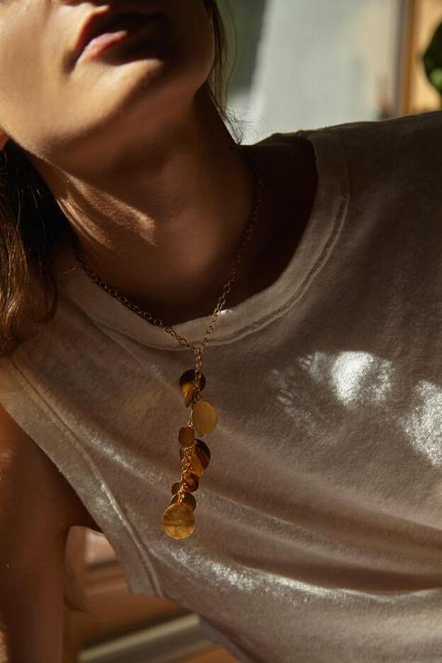 Todas las joyitas que vas a querer llevar las tiene esta marca española