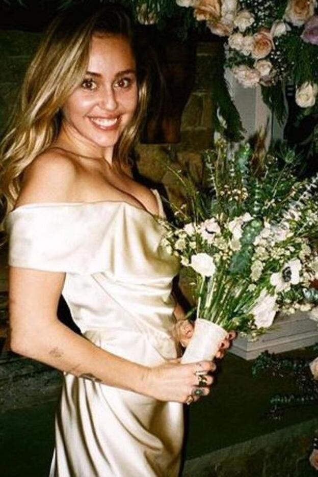 El vestido lencero de Mango Outlet o cómo sentirte Miley Cyrus el día de su boda