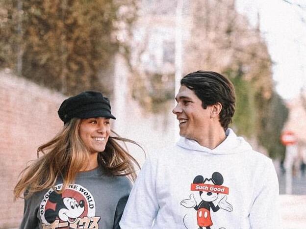 Las sudaderas de Lefties que han conquistado a las 'influencers' y a sus parejas