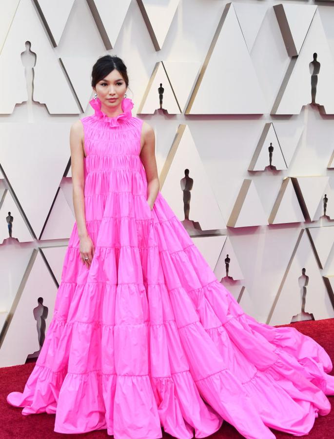 El color rosa predomina en la alfombra roja de los Oscar 2019