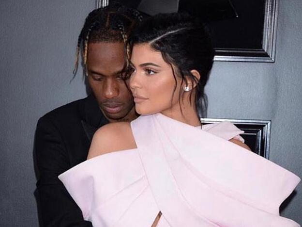 Kylie Jenner acusa a Travis Scott de serle infiel