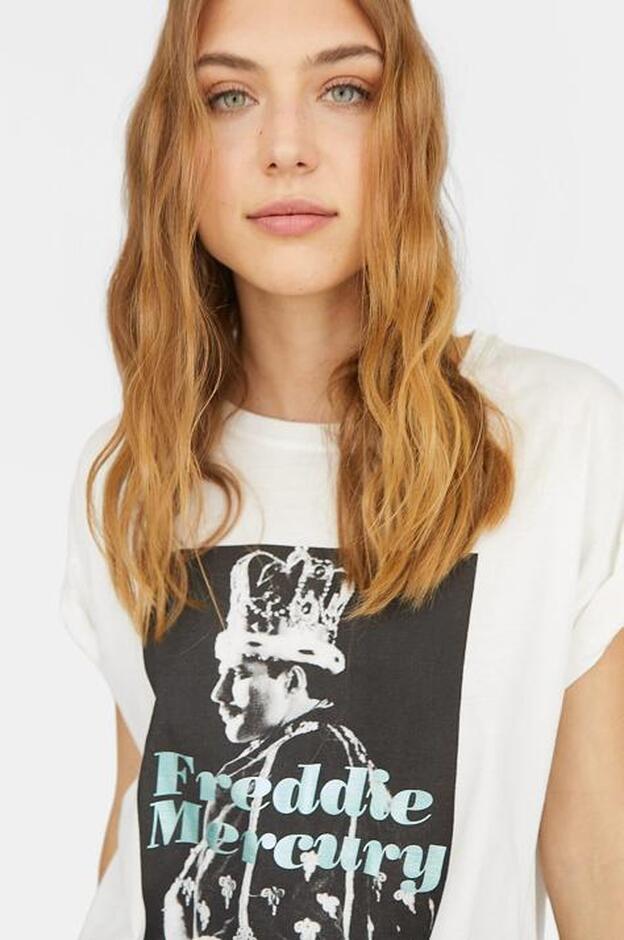 Las fans de Queen ya tienen su camiseta en Stradivarius