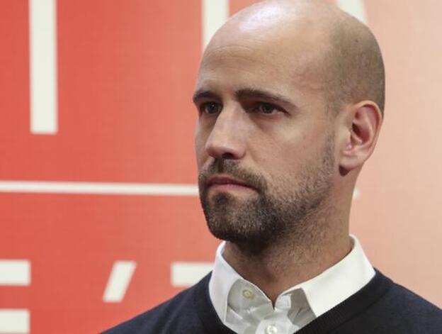 Gonzalo Miró se pronuncia sobre la relación de Malú y Albert Rivera