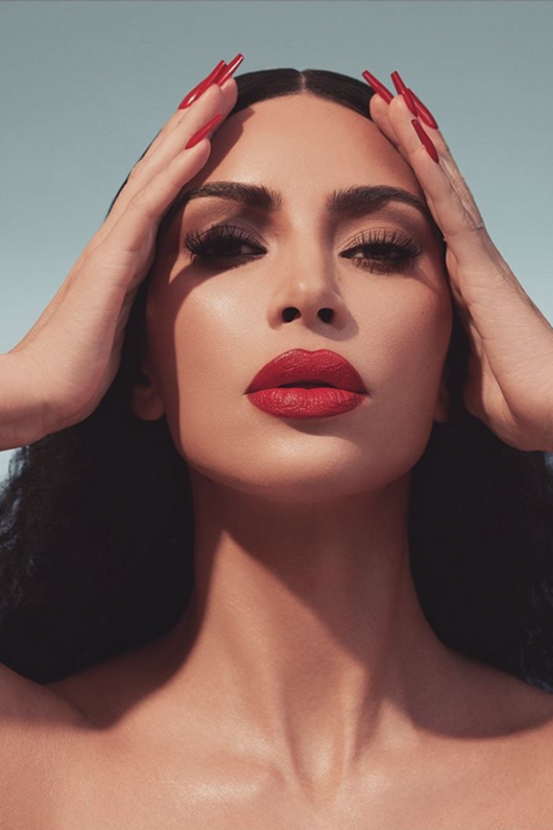 Jamás habías visto a Kim y a Kourtney Kardashian tan feas