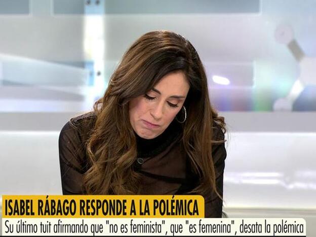 Isabel Rábago hablando de la polémica en el plató de 'Ya es mediodía'. Pincha sobre la foto para ver las mujeres que marcan nuestro 8 de marzo y sus frases feministas./telecinco.