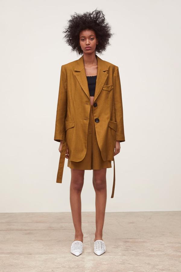 Estos trajes con pantalón corto son todo lo que necesitas para ir a la oficina