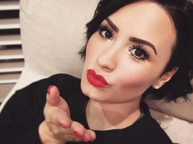 Demi Lovato pretende, con sus palabras, ayudar a otras personas con adicciones a las drogas./cordon press.