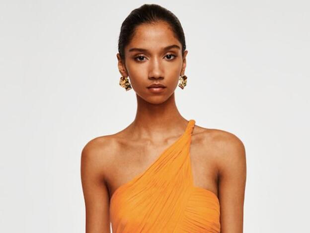 Invitadas de boda, el vestido que buscáis cuesta menos de 60 euros