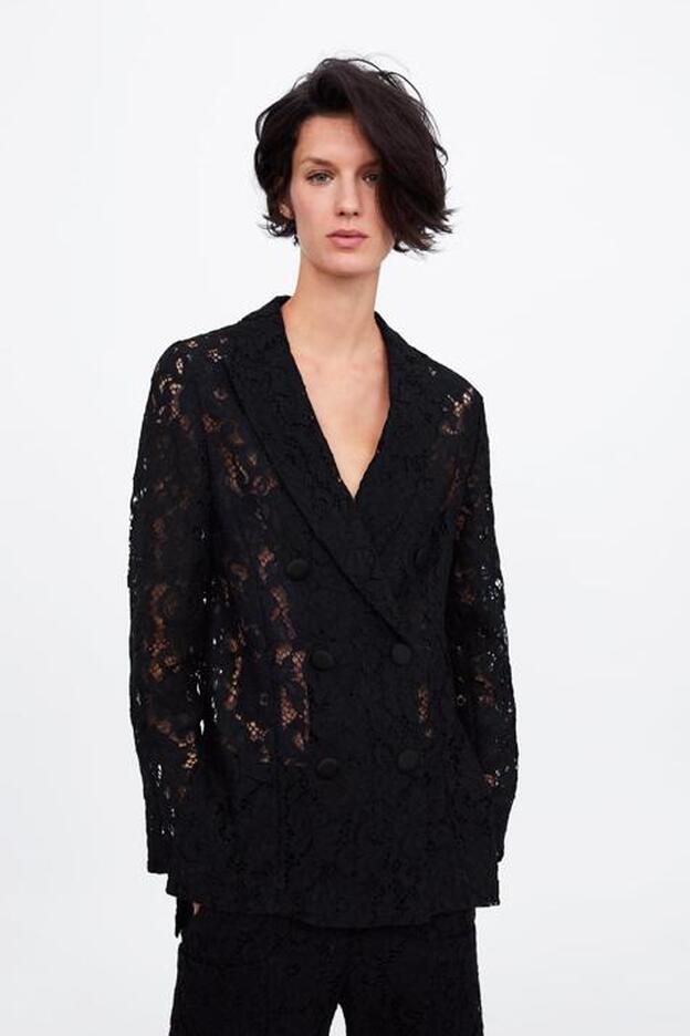 Vicky Martín Berrocal le copia el traje de Zara a Marta Ortega