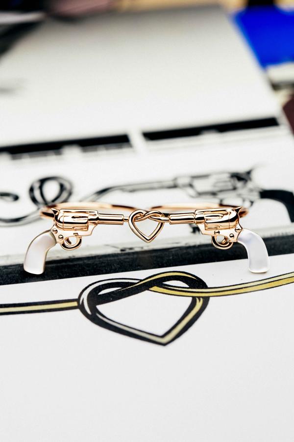 La colección de Suarez con el artista urbano D*Face es la más original que hemos visto en mucho tiempo