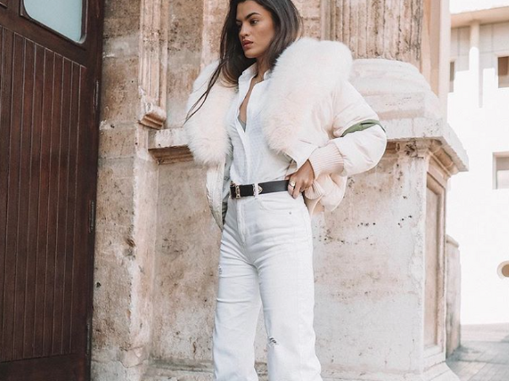 Looks blanco total de Bershka para marcarte un Marta Lozano