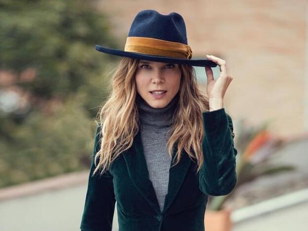 Juana Acosta tiene el traje que queremos llevar a la oficina