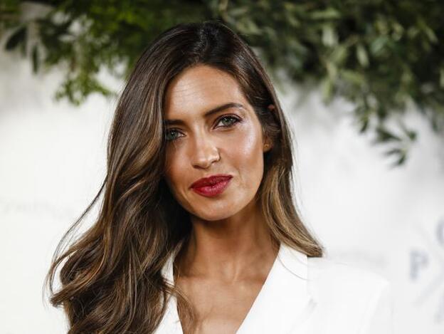 Sara Carbonero tiene las zapatillas que vas a desear esta primavera y verano