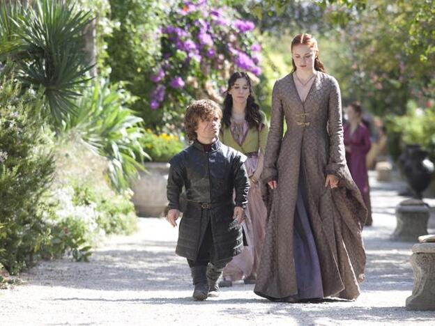 Tyrion Lannister (Peter Dinklage) y Sansa Stark (Sophie Turner), un matrimonio peculiar