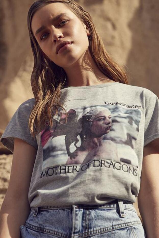 1. Camiseta 'Mother of Dragons' (10 euros).