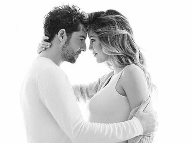 La fotos de la romántica sesión preparto de Rosanna Zanetti y David Bisbal