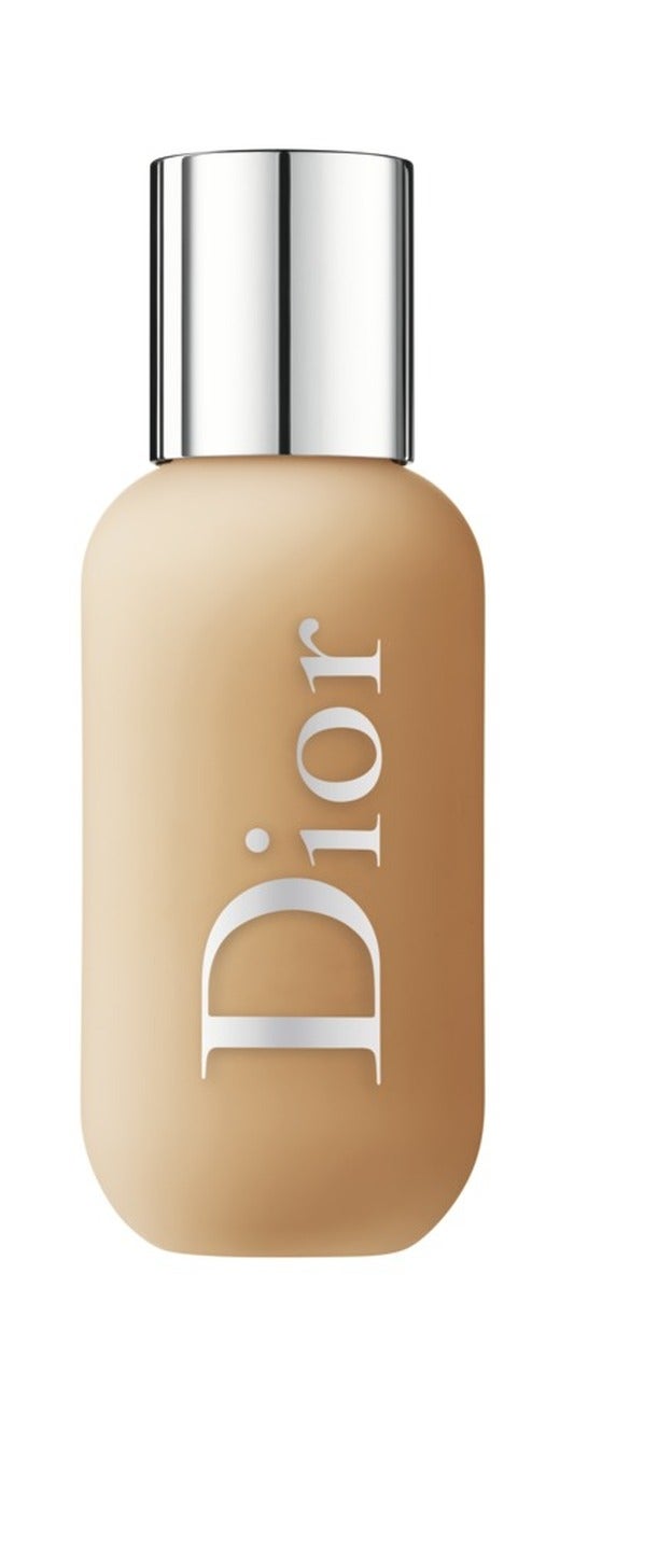 Base de maquillaje Dior Backstage Foundation, resistente al calor y a los focos