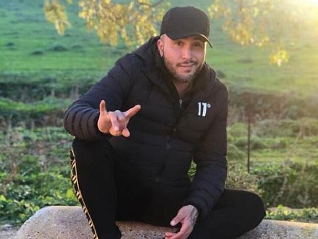 Kiko Rivera asegura que le cambió el color de los ojos tras la muerte de su padre