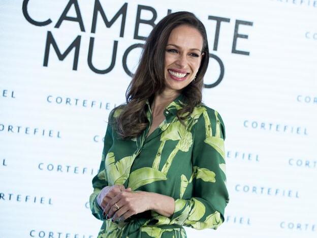 El vestido de primavera de Eva González es perfecto para una boda, o para ir a la oficina