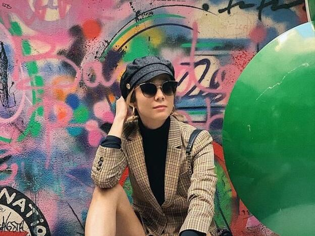 Juana Acosta se une a la nueva tendencia de traje que llevarás a la oficina este verano