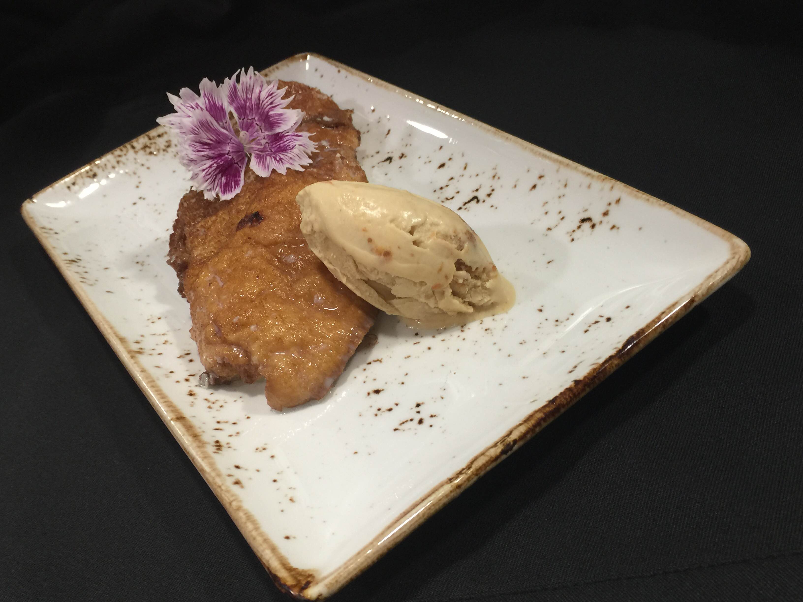 Dónde comer las mejores torrijas en Semana Santa: Los Montes de Galicia