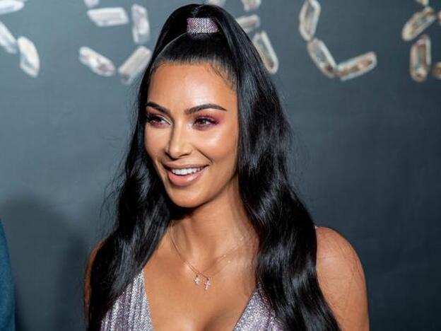 Kim Kardashian le explica a su hija, North West, por qué son famosos