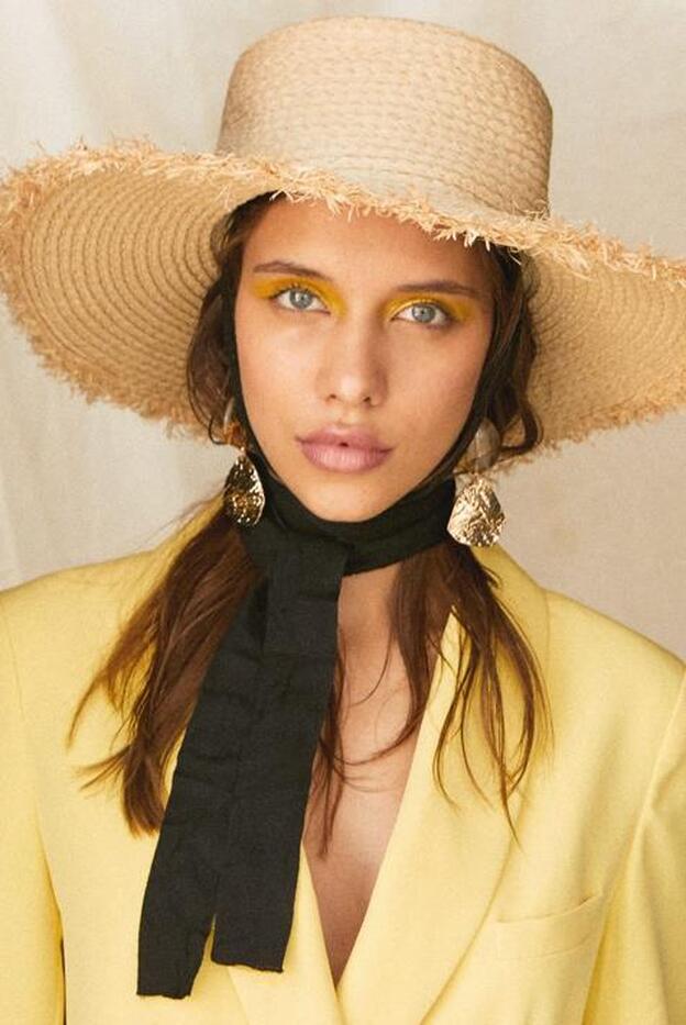 Llega a Stradivarius el sombrero por el que todas suspiramos