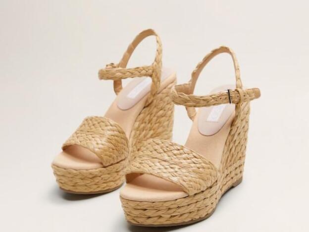 Sandalias de Mango: 39,99 euros.