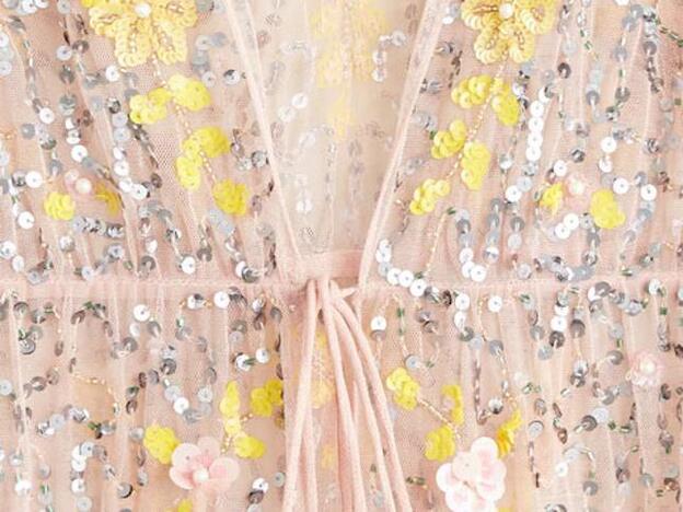 Hay un caftán en Mango que va a resolver todos tus looks de fiesta esta primavera y verano