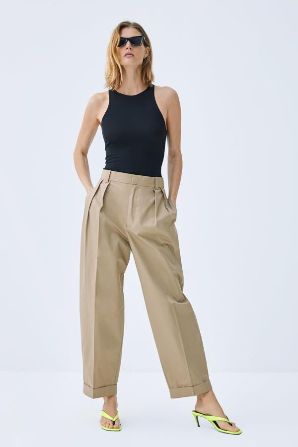 10 pantalones low cost para ir a la oficina que te harán salir de la rutina del traje