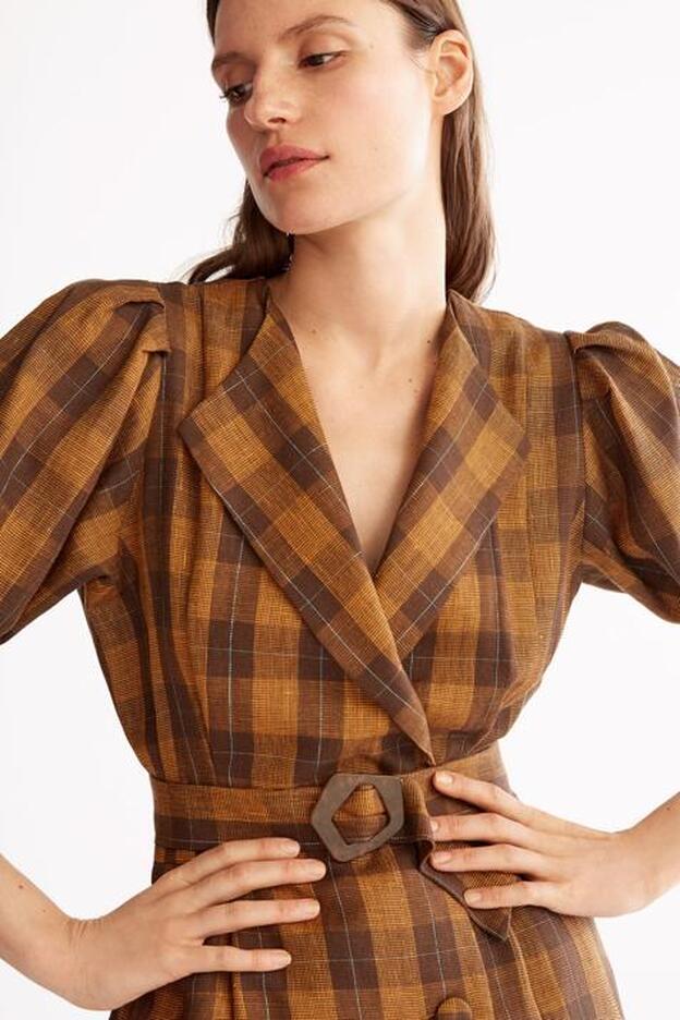 Este vestido de Uterqüe es el que más te vas a poner durante meses