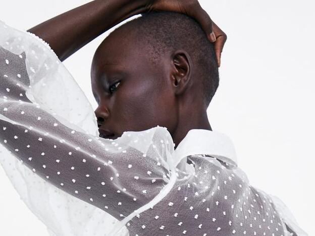 Razones por las que necesitarás esta nueva blusa de Zara
