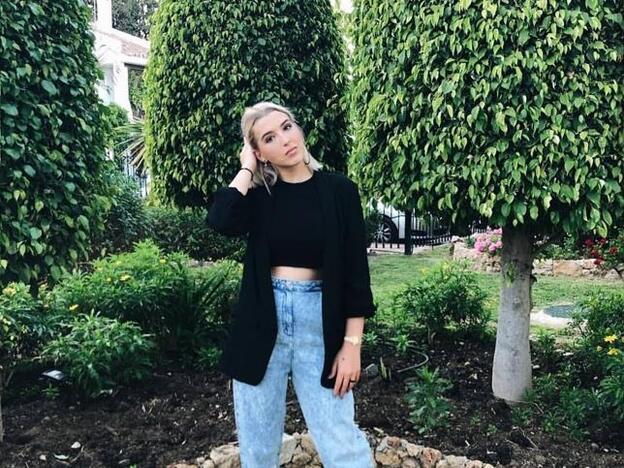 Alba Díaz ha dado con el top básico de tirantes que mejor sienta