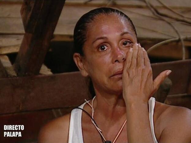 La reacción de Isabel Pantoja a la puñalada por la espalda de las Azúcar Moreno